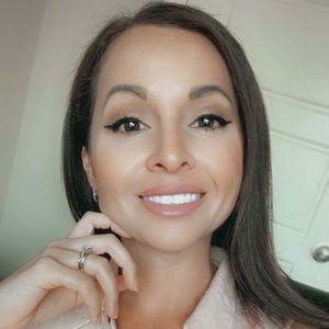 Meet your Posher, Celia